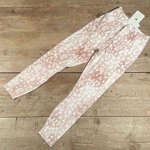 NWT- Fabletics Oasis High-Waisted Pocket 7/8 Leggings -SPOTTED DOE